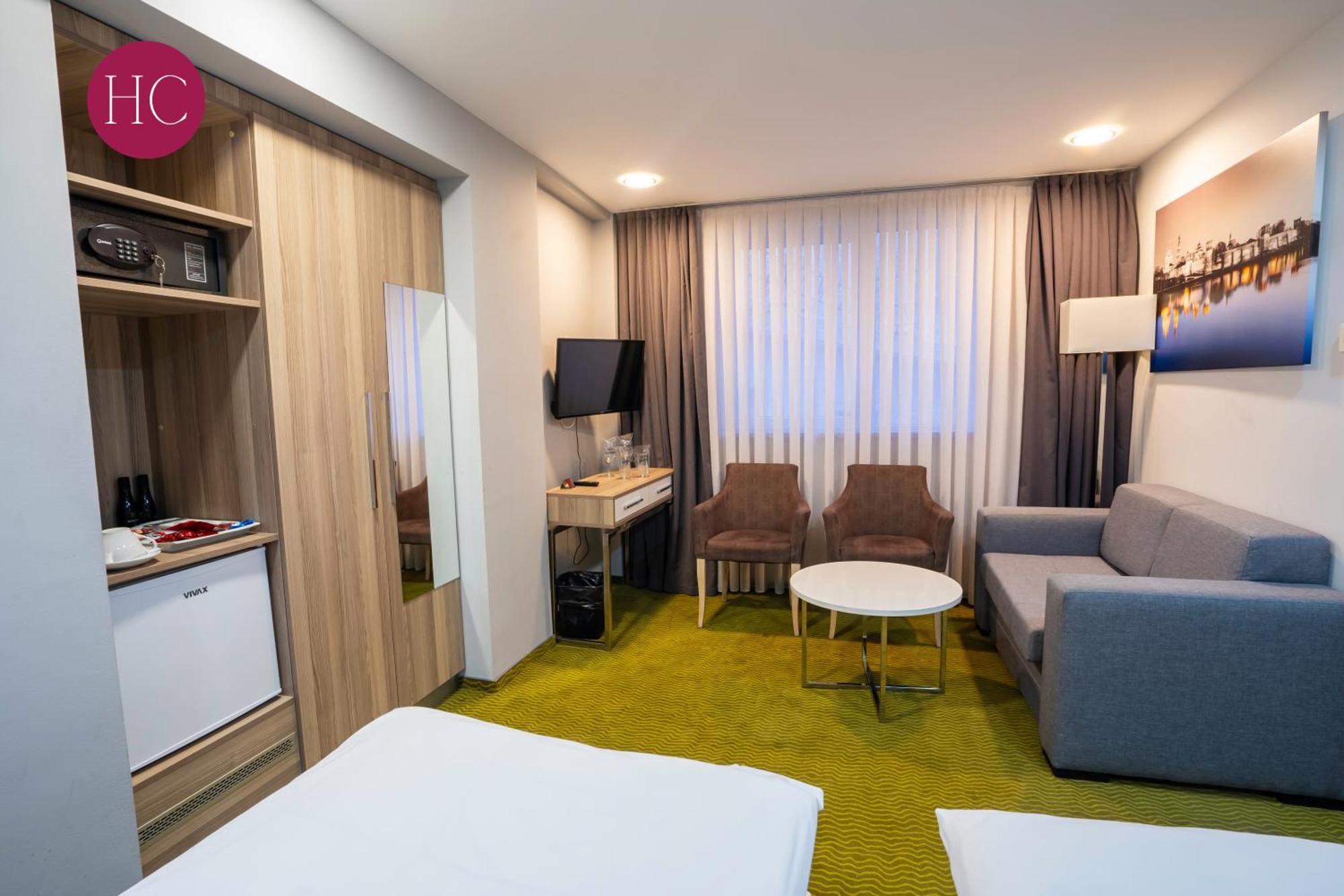 Central Hotel, Fitness And Spa Vinica Eksteriør bilde