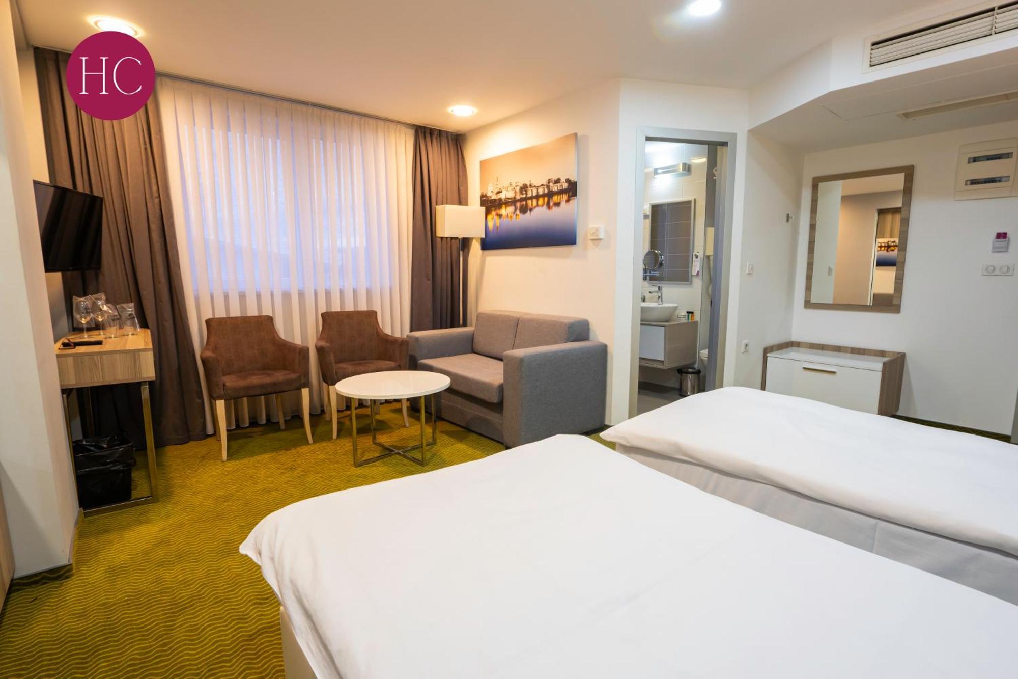 Central Hotel, Fitness And Spa Vinica Eksteriør bilde